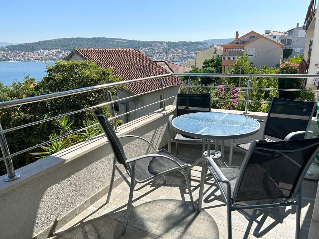 Apartments Oklopcic Trogir Exterior foto